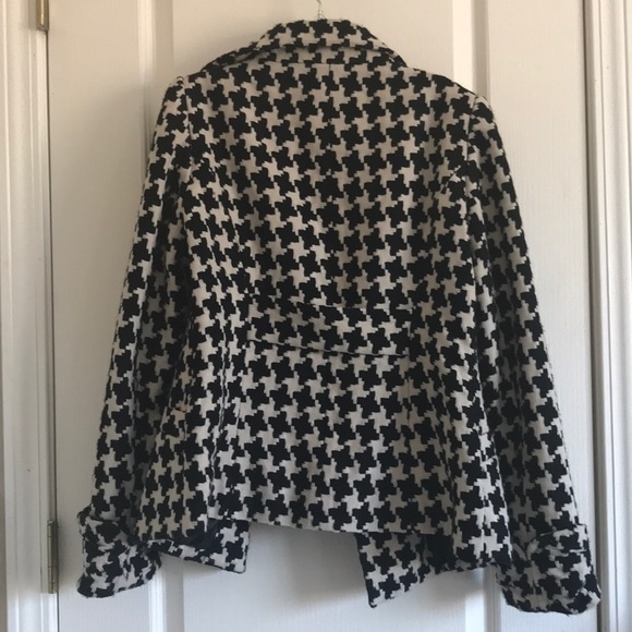 Patterned Coat - Picture 4 of 4